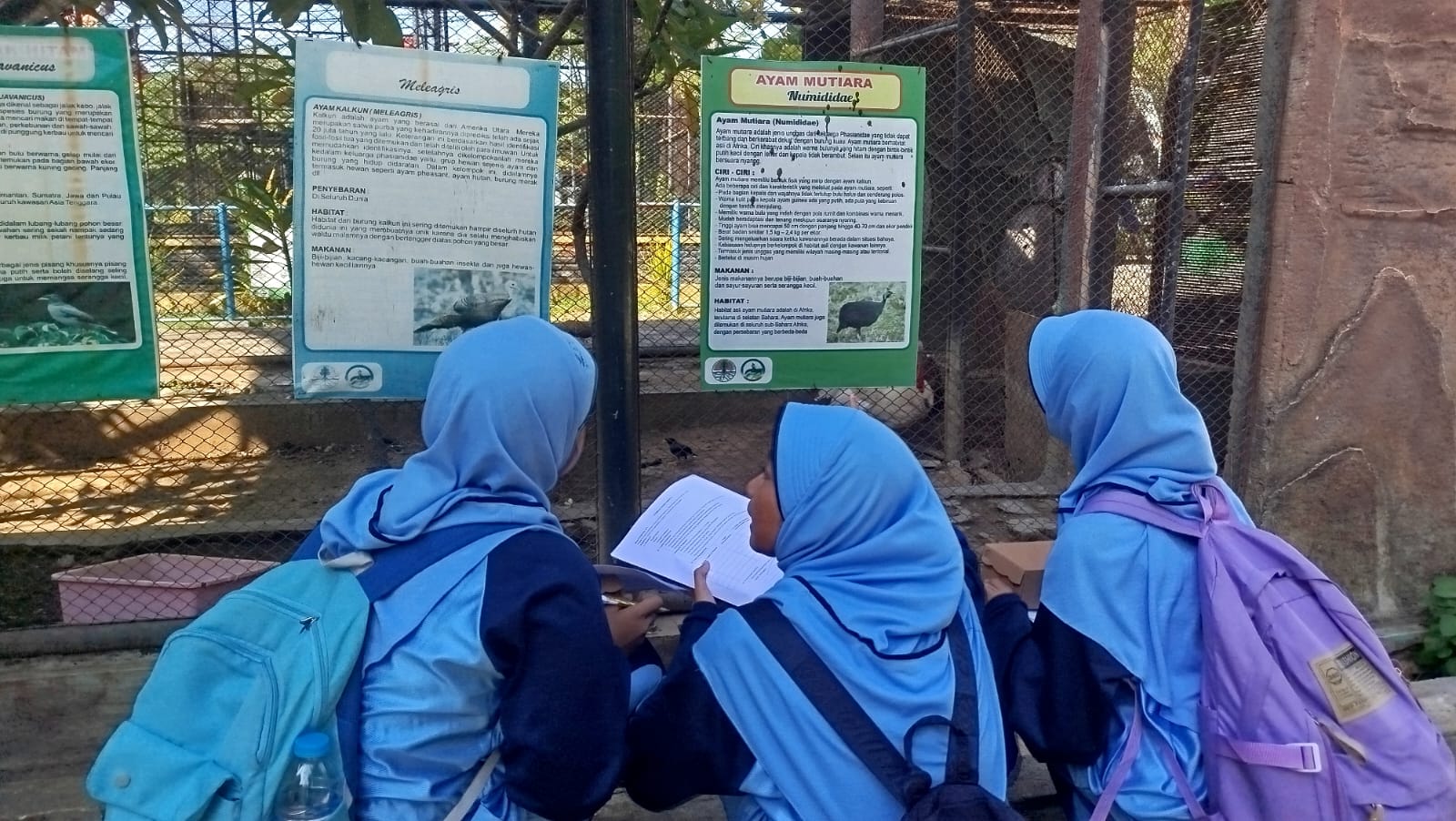 Kelas 7 SMP Negeri 2 Probolinggo Eksplorasi “Batik Spero” Lewat Kunjungan ke Taman Wisata Studi Lingkungan